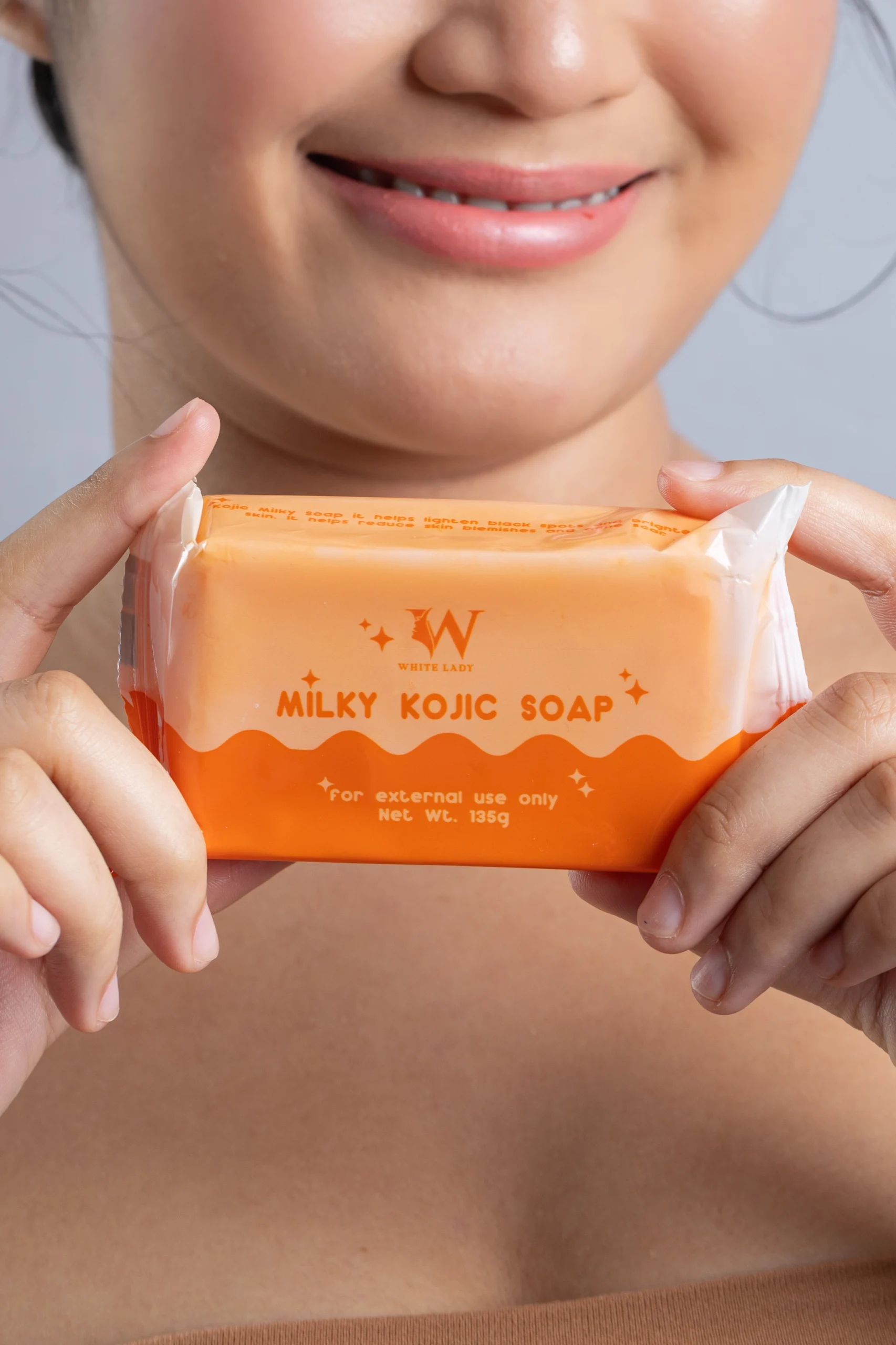 Milky Kojic Soap Image 9