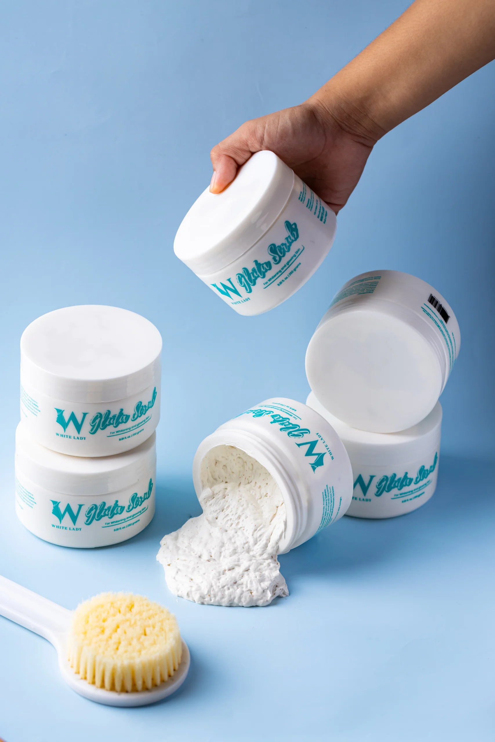 WL Gluta Scrub Image 5