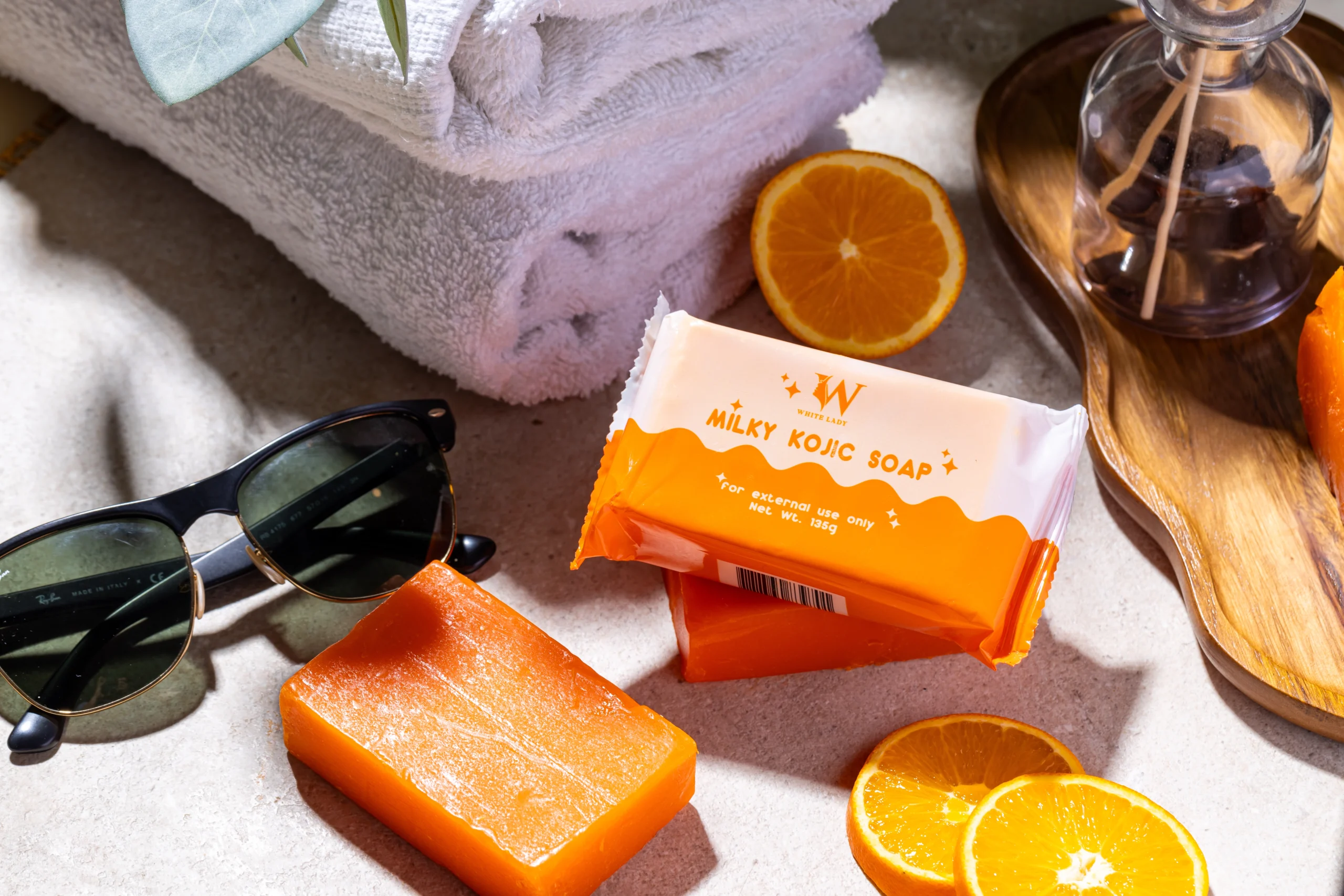 Milky Kojic Soap Image 4